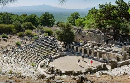 Ancient Cities Tour: Priene, Miletos, and Didyma from Kusadasi