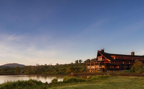 5- Days Safari to Maasai Mara, Lake Nakuru and Aberdares National Park