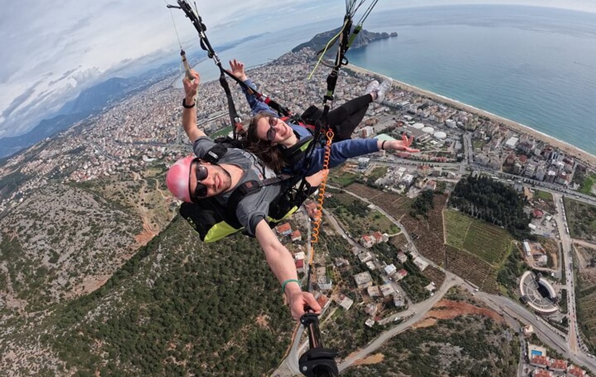 Alanya Tandem Paragliding with Licensed Pilot & Hotel Transfer