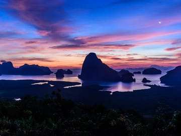 Sunrise to Phang Nga Bay and Jamebond Island Tour from Khaolak