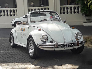 Galle City and Countryside Tour by a Classic Car
