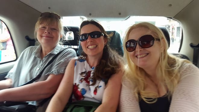 London Highlights group private tour