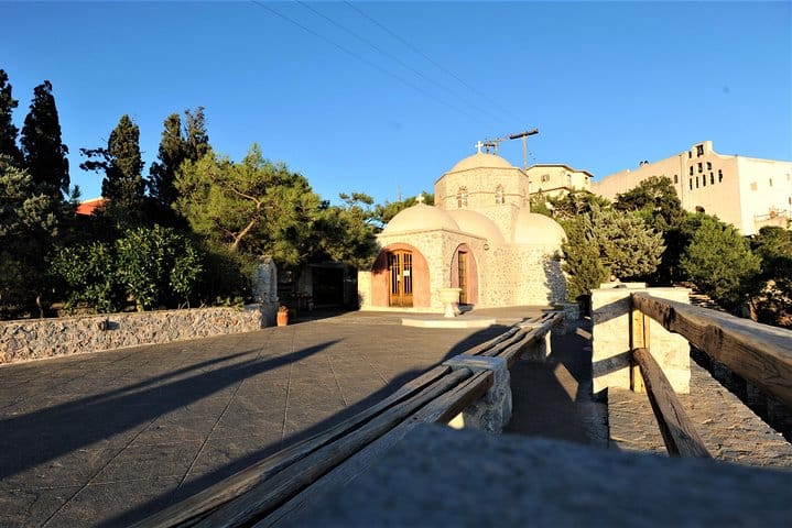 Santorini 5 Hour Custom Private Sightseeing Tour