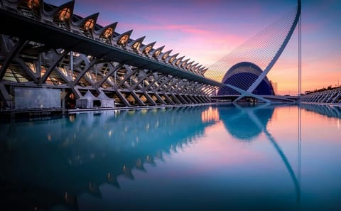 Photography Session at Valencia's City of Arts and Sciences