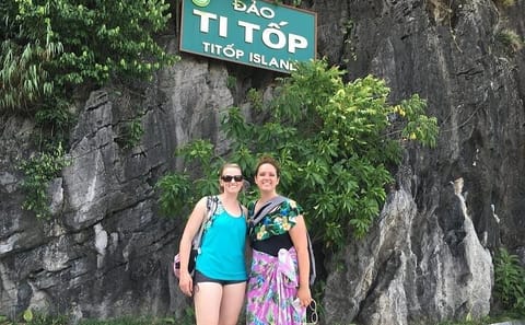 Halong Bay Day Tour from Hanoi: Cruise, Island, and Cave Exploration