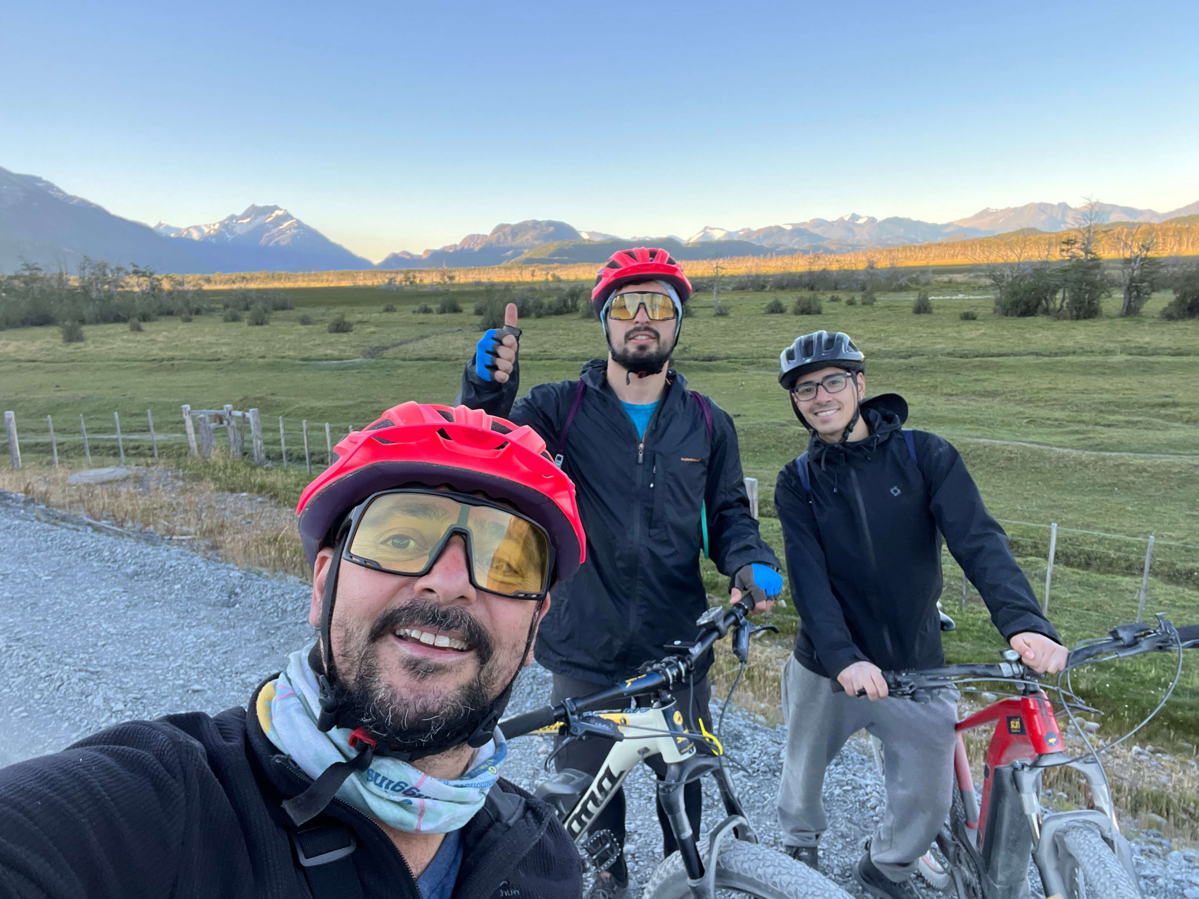 Con Octavio y Nacho hemos salido a disfrutar de un pedaleo en los confines de la Carretera Austral