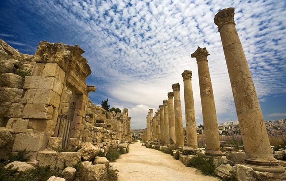 4-Night Private Jordan Cultural Tour: Jerash, Petra, and Wadi Rum Overnight
