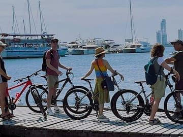 Sunset Bike Tour of Cartagena's Bay and Getsemaní