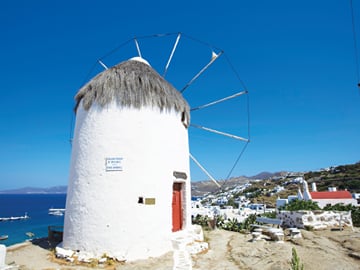 Athens and Fira 8-Day Cultural Tour with French Guide
