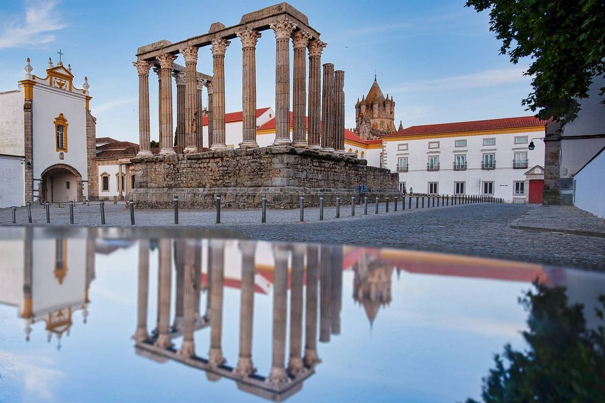 Évora Guided Tour: Explore History, Wine Tasting & Iconic Sights