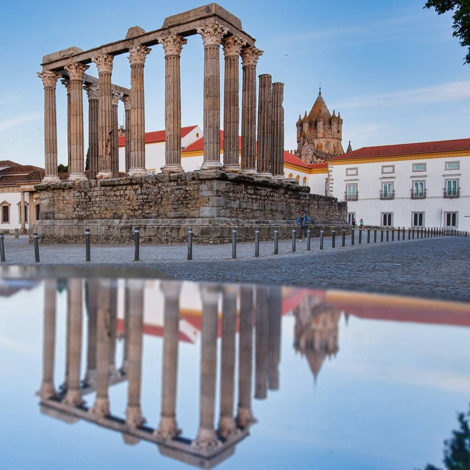 From Lisbon: Évora, Monsaraz, Wine Tasting & Cristo Rei