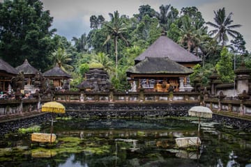 Private Full-Day Bali Tour to Tegenungan Waterfall and Temples