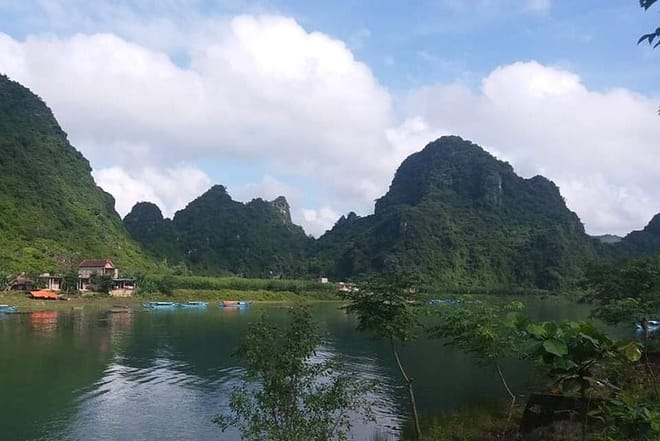 Trang An boat trip - Bai Dinh pagoda day Trip 2