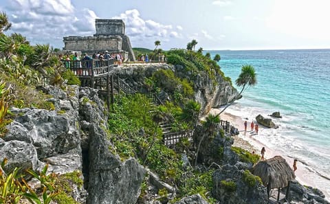 Half-Day Private Tulum and Sak Aktun Cave Cenote Tour from Cancun