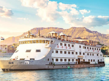 10-Day Egypt Adventure: From Hurghada’s Beaches to the Pyramids & a Nile Cruise
