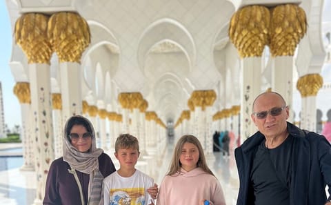 Abu Dhabi Cultural Tour: Grand Mosque, Heritage Village, Emirates Palace