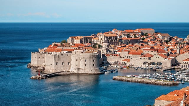 Private Dubrovnik Sightseeing and Old Town Walking Tour - Day Trip from Split