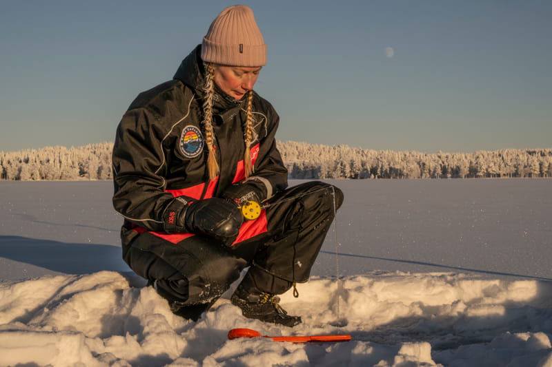 Ice fishing at Lake Rukajärvi