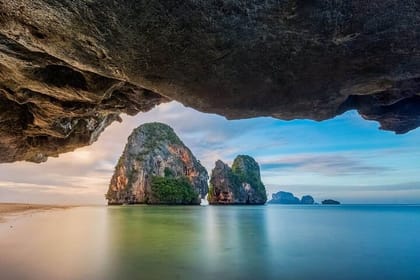 Early bird Phi Phi islands and 4 Islands by Speedboat Tour