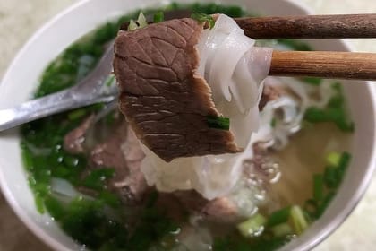 Tasting 8 Different Hanoi Street Foods at Night Time