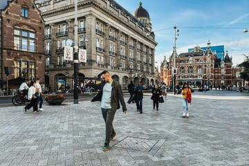 Photoshoot Experience at Dam Square in Amsterdam