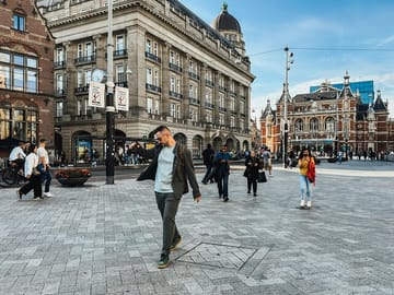 Photoshoot Experience at Dam Square in Amsterdam