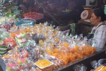 Maeklong Risky Market and Amphawa Floating Market