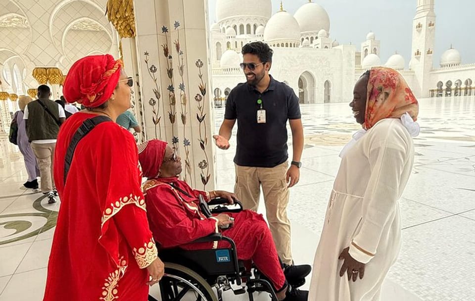 Private City Tour of Abu Dhabi with Pickup from Dubai