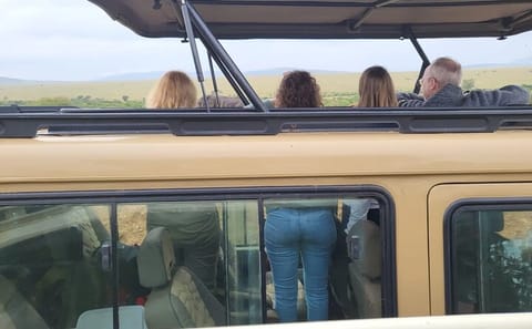 5-Day 4x4 Adventure Tour of Lake Nakuru and Maasai Mara