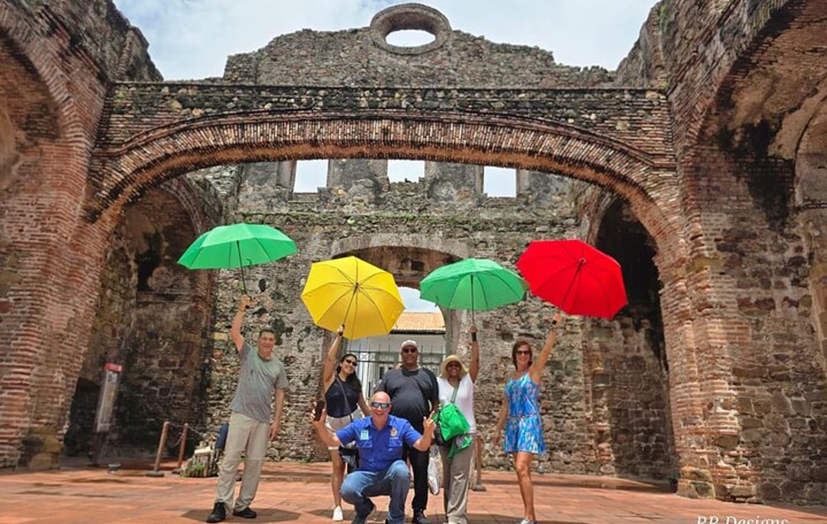 Half-Day City and Panama Canal Tour