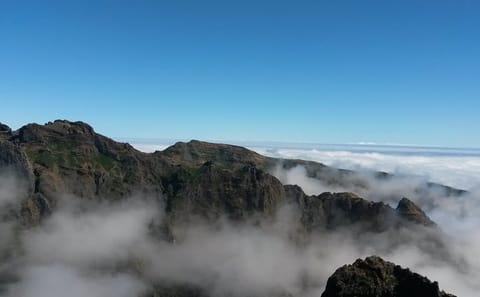 Private 4x4 Tour of Sea Cliffs and Mountains in Madeira