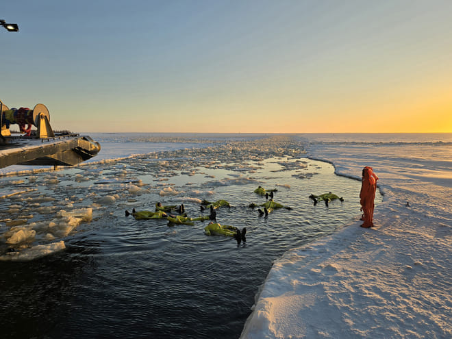 From Rovaniemi: Icebreaker Sampo Cruise and Ice Floating