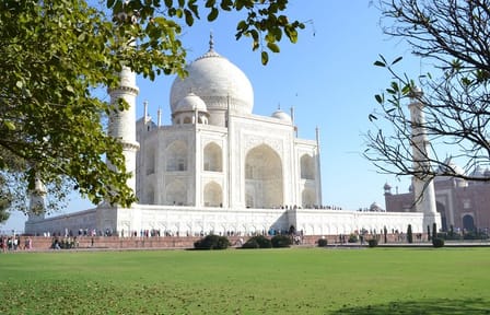 Agra Day Tour from New Delhi by Superfast Train and Car