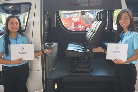 Private Transfer: Van Charter incl Airport Pick Up or Drop Off