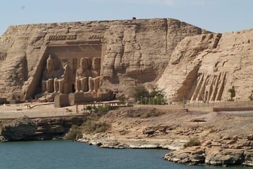 Abu Simbel Temples Tour with Nubian Lunch from Aswan