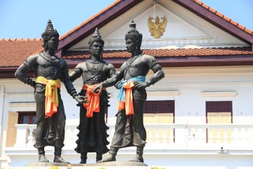 Cultural Highlights of Mueang Chiang Rai Small Group Tour