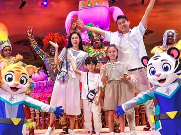 Family Day at Chimelong Spaceship Theme Park in Zhuhai