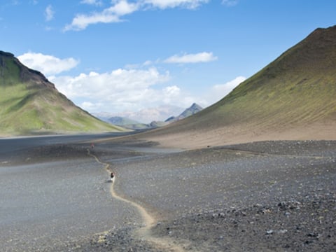 Hiking the Laugavegur Volcano Trail. Photocredits: Alastair Humphries.