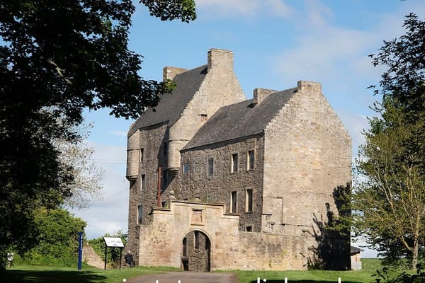 Lallybroch Castle Outlander tour
