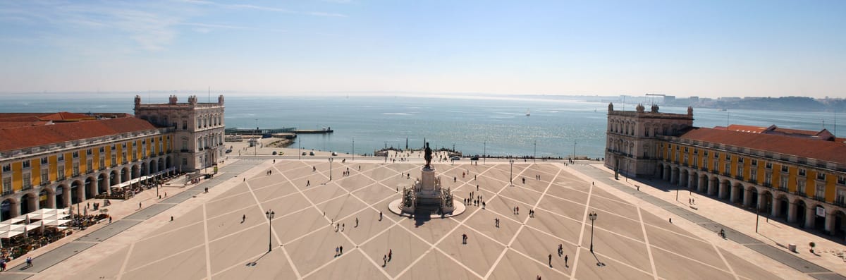 Lisbon Afternoon: Private Tour with Monuments and Fado Dinner