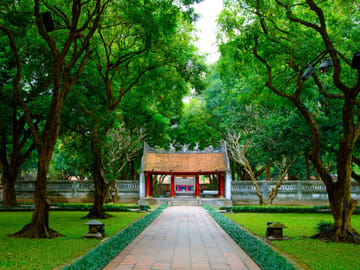 9-Day Cultural and Scenic Tour of Hanoi and Ha Long Bay