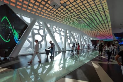 Dubai: Step into the Iconic Dubai Frame for Unrivaled City Views!