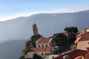 Private 2-Day Tour of Delphi, Thermopylae, and Meteora from Athens