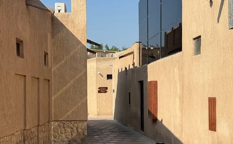 Dubai Creek Self-Guided Heritage Walk with Markets