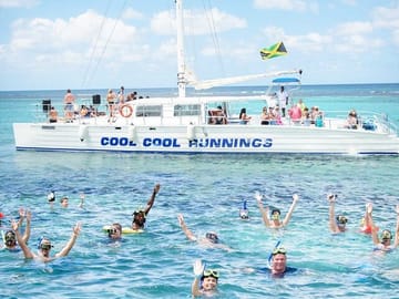 Private Catamaran and Dunn's River Falls Tour in Ocho Rios