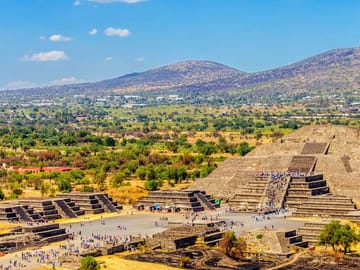 Chichen Itza, Cenote & Valladolid Tour