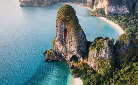 4-Day Krabi Beach Tour with Private Transport from Bangkok