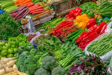 Qingdao Local Market Tour with Seafood Feast and Beer Tasting