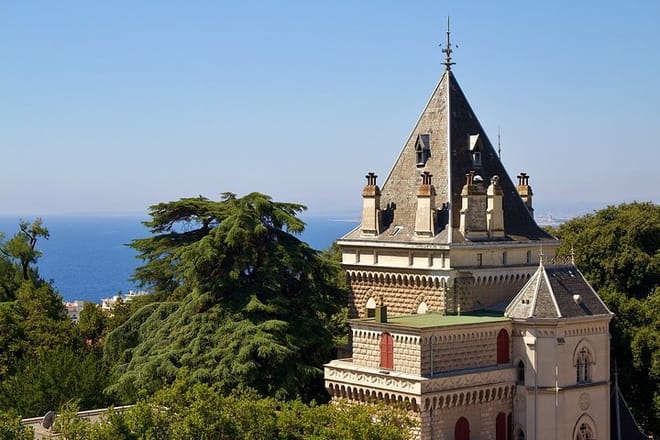 Nice Private Walking Tour With A Professional Guide 2