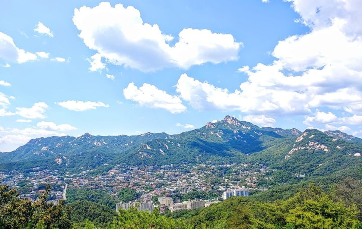 Mt.Bukhansan Hiking and Korean Sauna Tour with Sauna Scrub Service&Korean BBQ